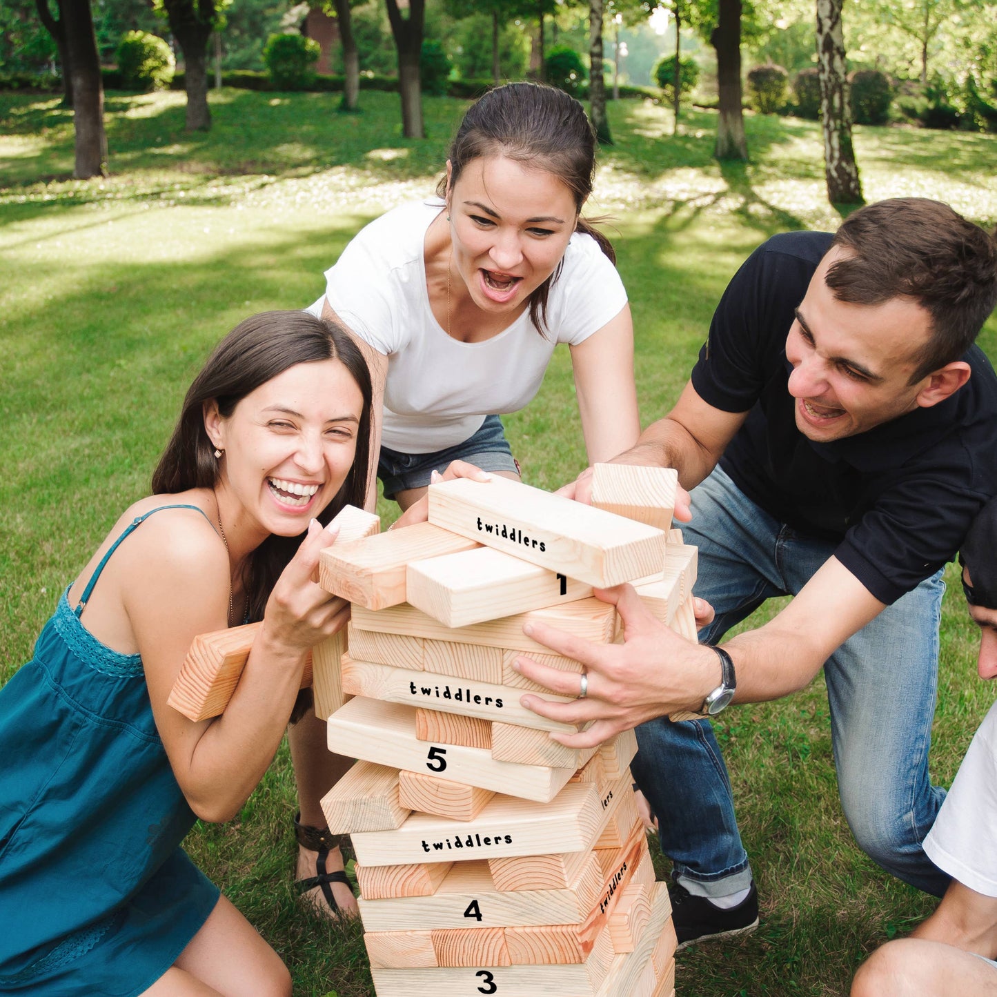 Giant Tumble Tower Garden Rasenspiel mit 64 Blöcken